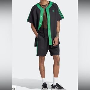 Adidas Adicolor Classics+ Short Sleeve Shirt Men's M Dark Black/Green Snap Loose